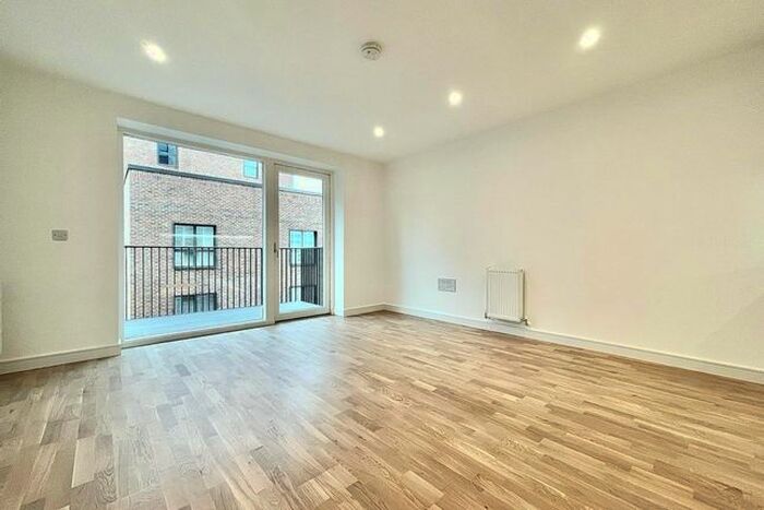 1 Bedroom Flat To Rent In Edwin House, The Green Quarter, Southall, London, UB1