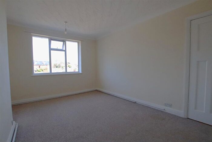 1 Bedroom Flat To Rent In Whyke Lane, Chichester, PO19