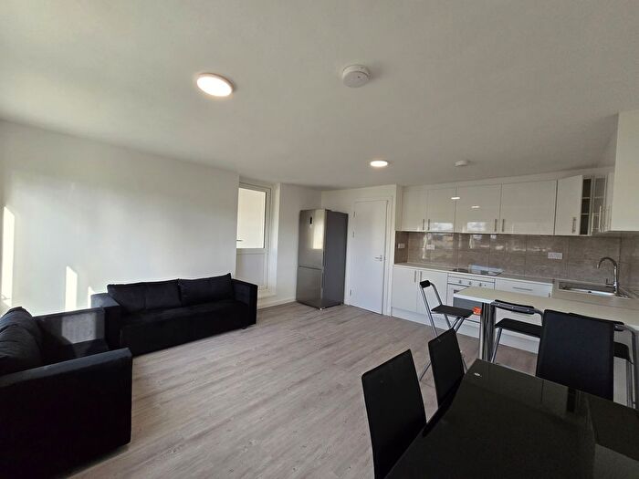 5 Bedroom Flat To Rent In Sharratt Street, Bermondsey, SE15