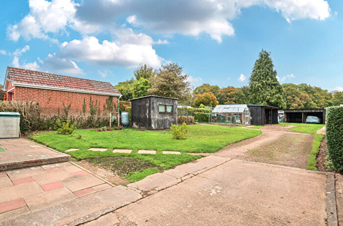 2 Bedroom Bungalow For Sale In Pitmore Road, Allbrook, Hampshire, SO50