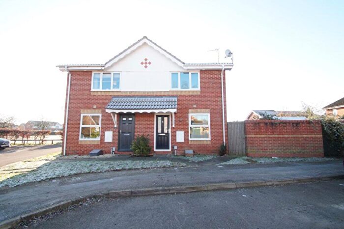 House To Rent In Moor Furlong, SL1
