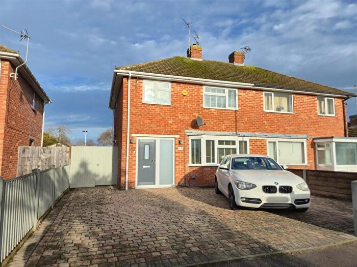 3 Bedroom Semi Detached House For Sale In Clover Place, Thringstone, Leicestershire, LE67
