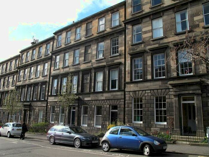 5 Bedroom Flat To Rent In Lutton Place, Edinburgh, EH8