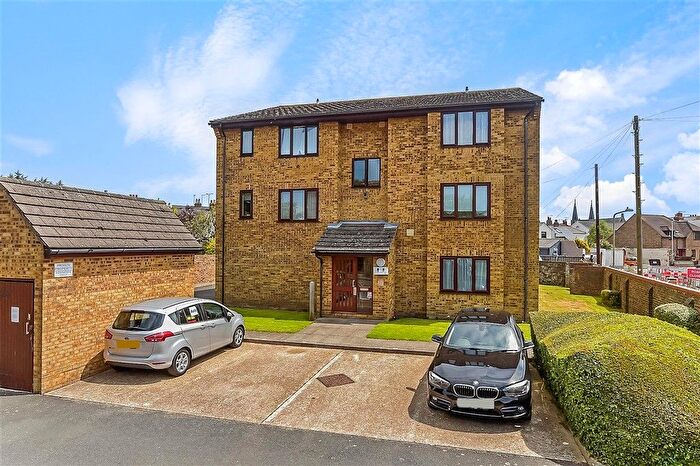 1 Bedroom Flat For Sale In West Street, Deal, Kent, Kent, CT14