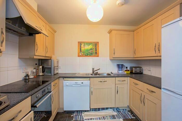 2 Bedroom Flat To Rent In Cline Road, Bounds Green, N11