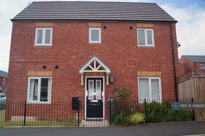 3 Bedroom Semi-Detached House To Rent In Lawson Street, Manchester, M9