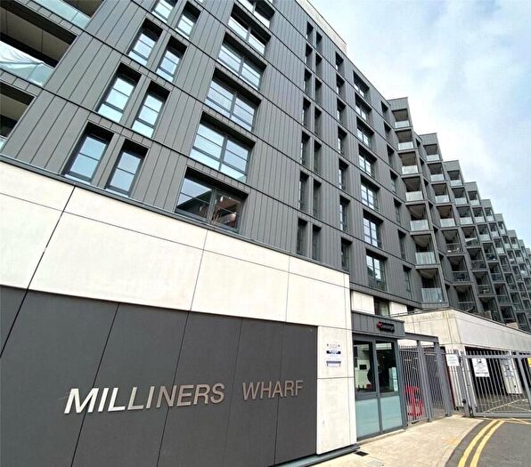 1 Bedroom Flat To Rent In Milliners Wharf, Munday St, Manchester, M4