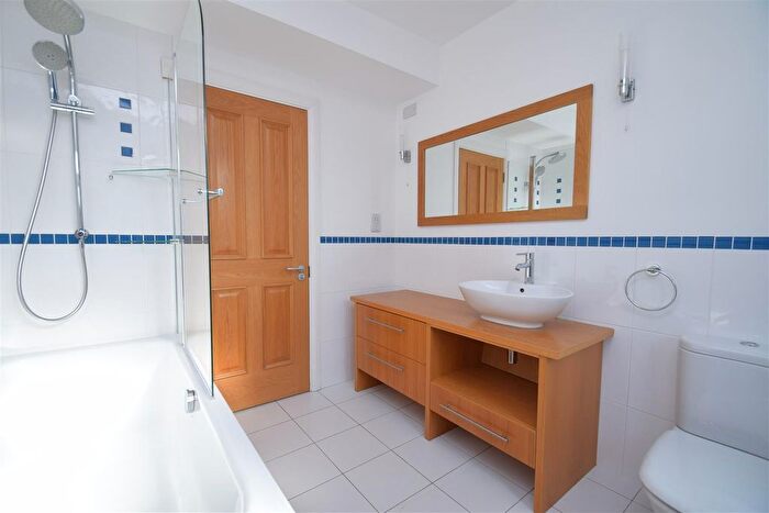5 Bedroom Semi-Detached House To Rent In Albury Drive, Pinner, HA5