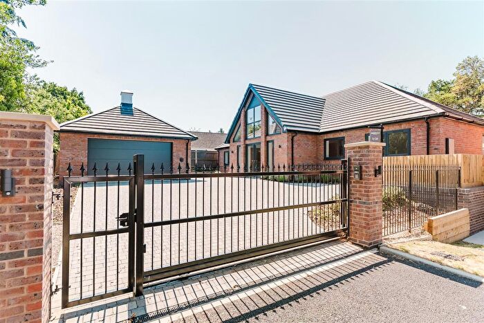 3 Bedroom Detached Bungalow For Sale In Beaumont Close, Claverdon, CV35