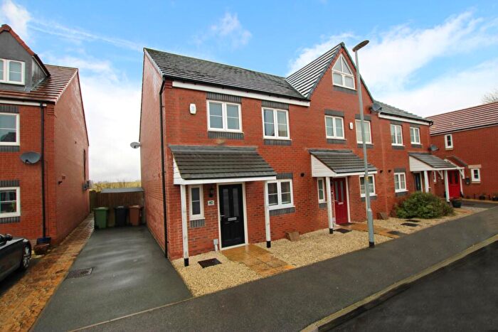 3 Bedroom End Of Terrace House For Sale In Well Spring Close, Finedon, Wellingborough, Northamptonshire, NN9