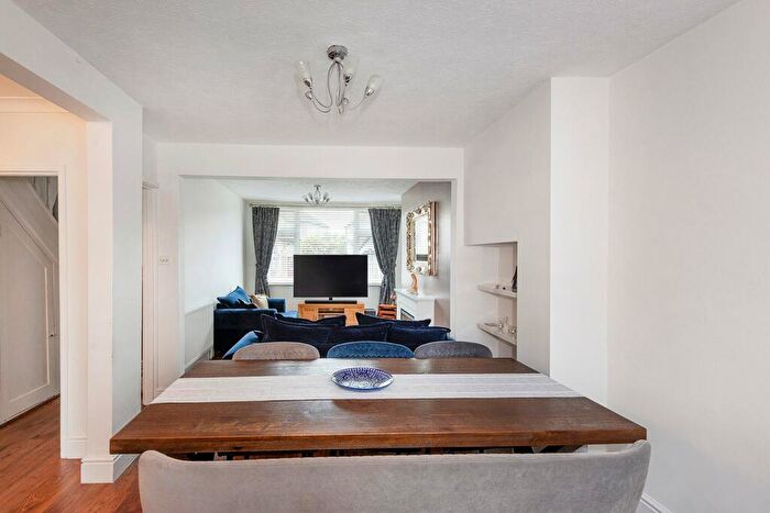 3 Bedroom Terraced House For Sale In Amberley Road, Upper Abbey Wood, London, SE2