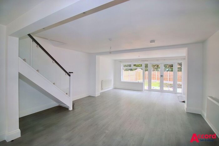 3 Bedroom End Of Terrace House To Rent In Charlotte Gardens, Romford, RM5