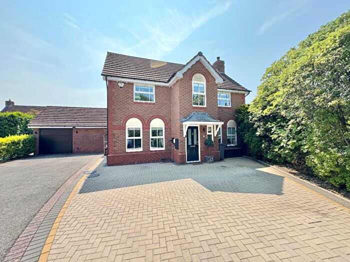 4 Bedroom Detached House For Sale In Glaston Drive, Solihull, B91