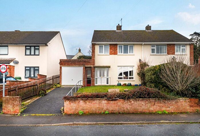 3 Bedroom Semi Detached House For Sale In Mill Farm Drive, Stroud, Gloucestershire, GL5
