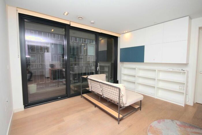 2 Bedroom Flat To Rent In Handyside Street, Kings Cross, London, N1C