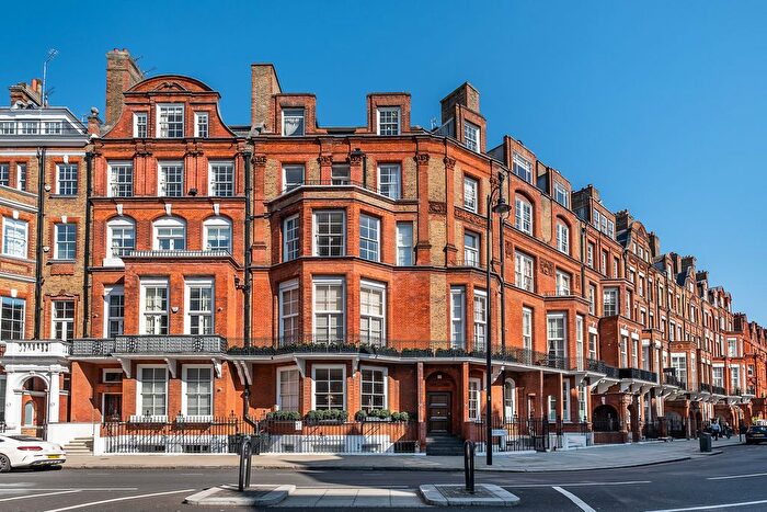 Studio For Sale In Pont Street, London, SW1X