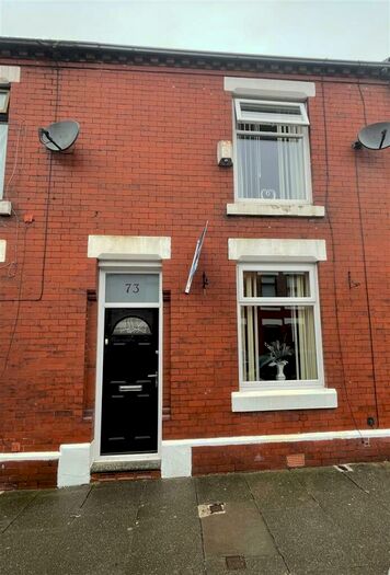 2 Bedroom House To Rent In Smallshaw Lane, Ashton-Under-Lyne, OL6