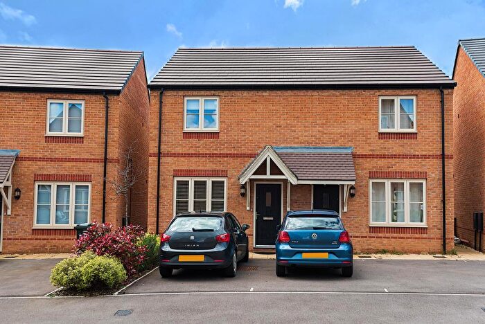 2 Bedroom Semi-Detached House To Rent In Banbury, Oxfordshire, OX16