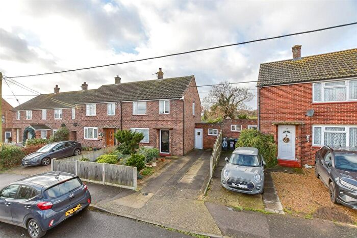 3 Bedroom End Of Terrace House For Sale In St. Vincent's Close, Littlebourne, Canterbury, Kent, CT3