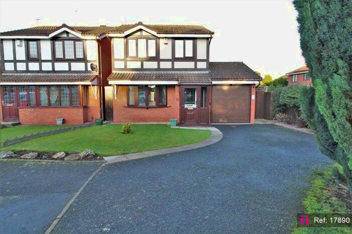 3 Bedroom Detached House To Rent In The Drive, Shelfield, Walsall, WS4
