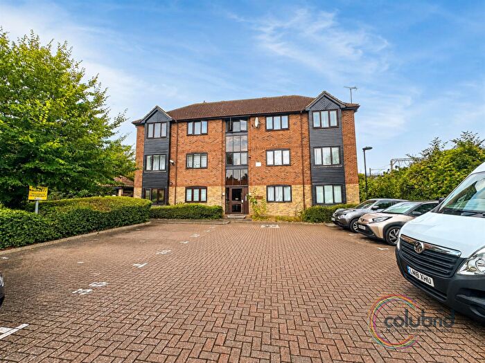 1 Bedroom Flat For Sale In Wharf Road, Grays, RM17