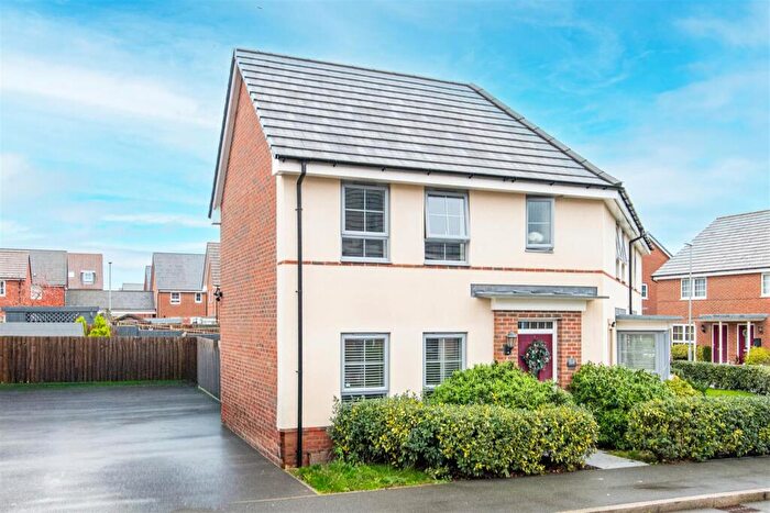 3 Bedroom Semi Detached House For Sale In Peveril Street, Barton Seagrave, NN15