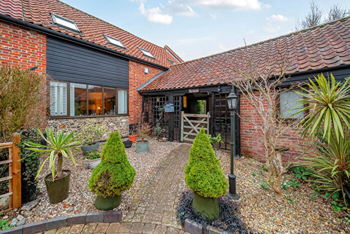 2 Bedroom Barn Conversion For Sale In The Ridings, Cringleford, NR4