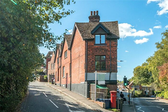 1 Bedroom Flat For Sale In Haslemere, Surrey, GU27