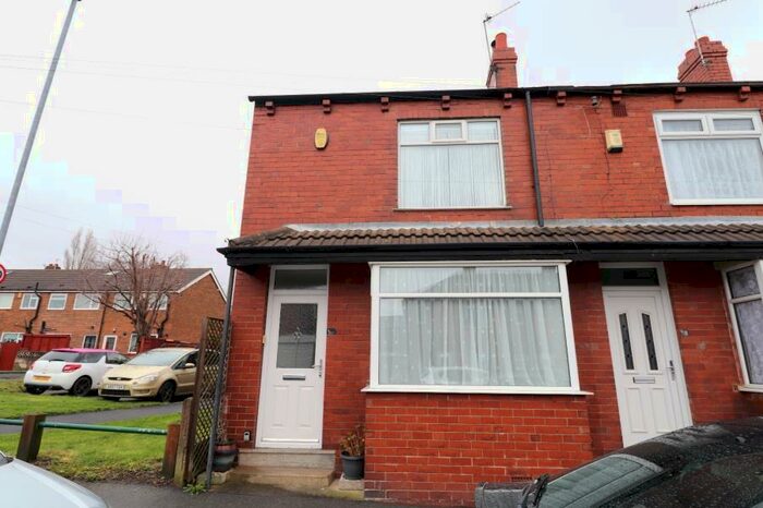 2 Bedroom Terraced House To Rent In Nora Terrace, Leeds, LS13