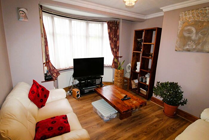 3 Bedroom Terraced House To Rent In Oldfield Lane South, Greenford, UB6