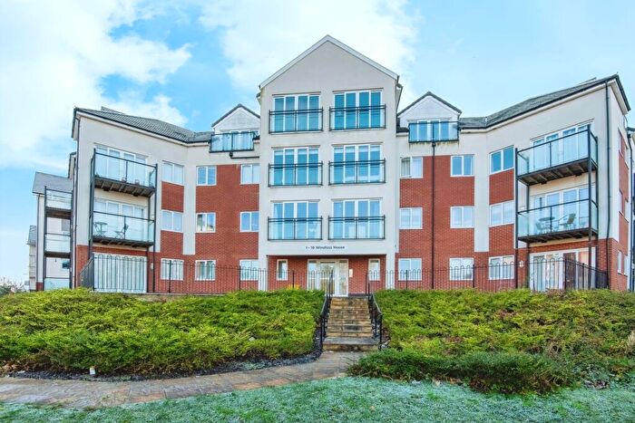 2 Bedroom Flat For Sale In Traction Lane, Bedford, Bedfordshire, MK42