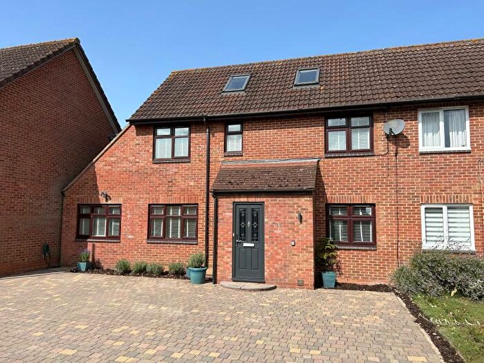 5 Bedroom Semi-Detached House To Rent In Olde Bell Lane, Loughton, MK5