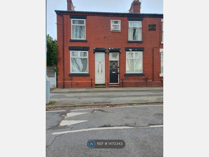 2 Bedroom Terraced House To Rent In Chapel Street, Dukinfield, SK16
