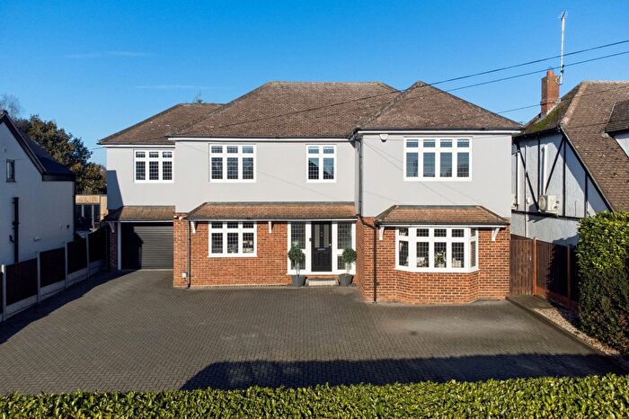 5 Bedroom Detached House For Sale In Roxwell Road, Chelmsford, Essex, CM1