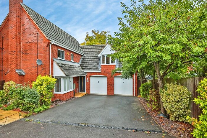 4 Bedroom Detached House For Sale In Holly Leaf Road, Hucknall, Nottingham, Nottinghamshire, NG15