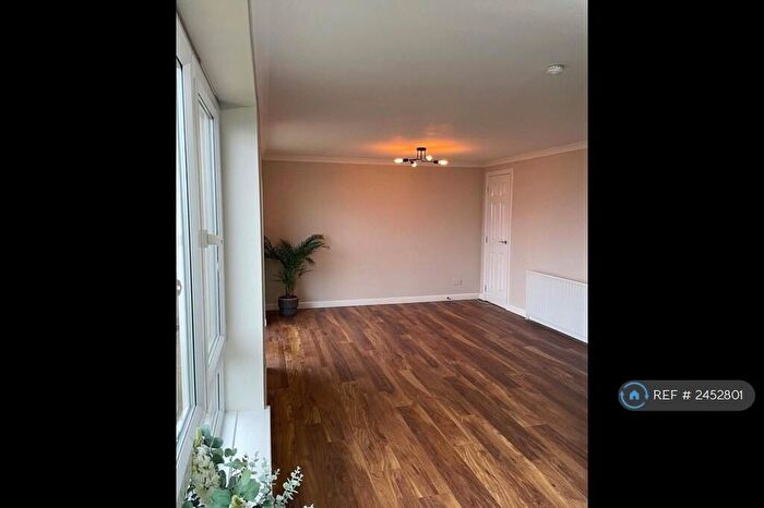 2 Bedroom Flat To Rent In Harbour Point, Saltcoats, KA21