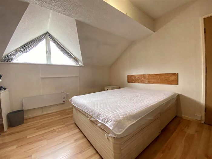 2 Bedroom Apartment To Rent In Blackfriars Court, Newcastle Upon Tyne, NE1