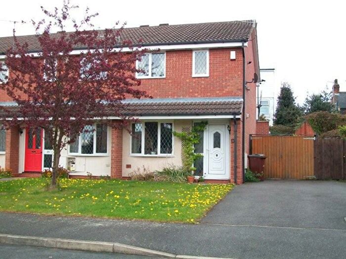 2 Bedroom House To Rent In Falcon Close, Lenton, Nottingham, NG7