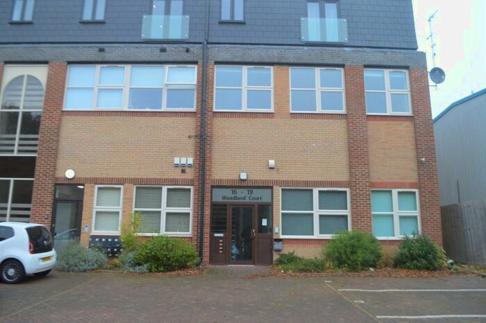 1 Bedroom Flat To Rent In Woodland Court, Soothouse Spring, St Albans AL3