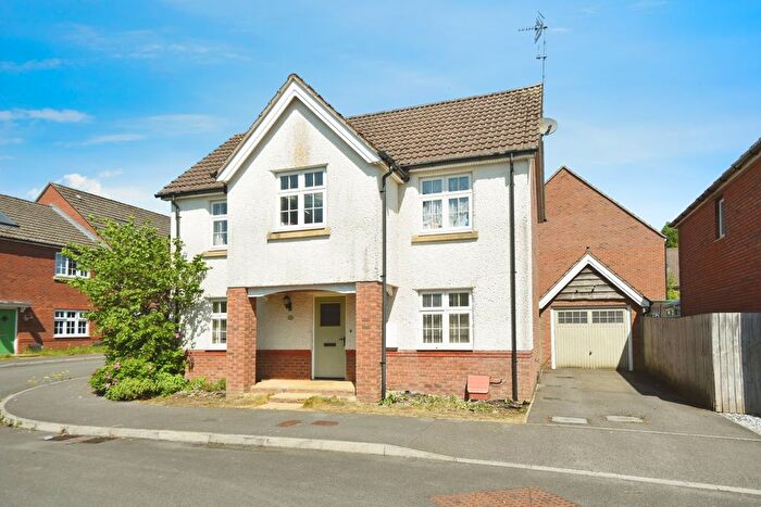 4 Bedroom Detached House For Sale In Rowan Drive, Devizes, SN10