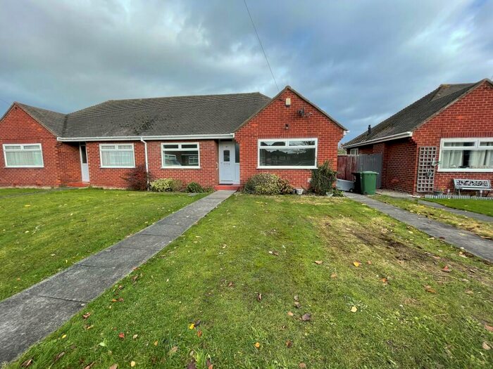 2 Bedroom Bungalow To Rent In Sandringham Close, CH47
