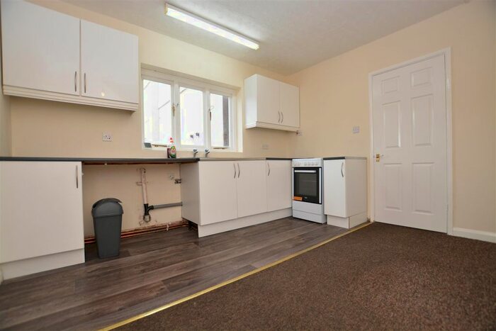 3 Bedroom Flat To Rent In High Street, Crowle, Scunthorpe, DN17