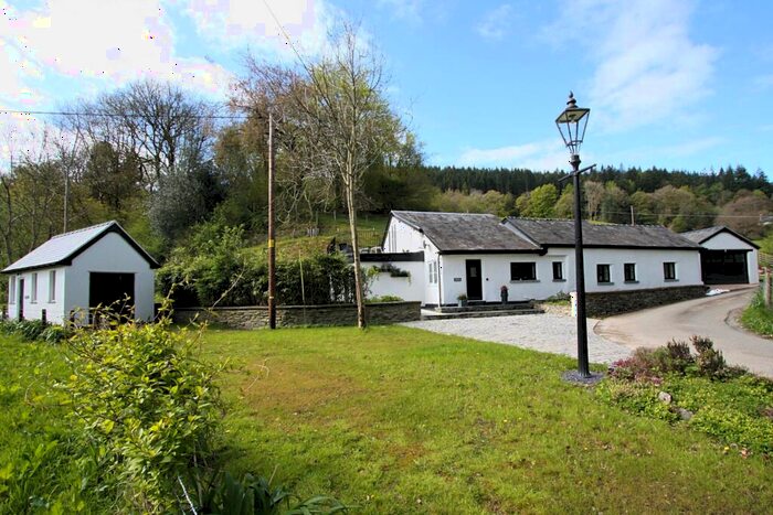 3 Bedroom Cottage For Sale In Holyhead Road, Clwyd, LL21