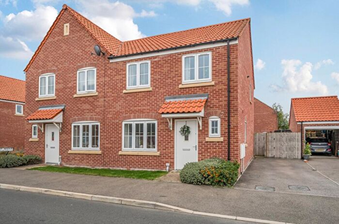 3 Bedroom Semi-Detached House For Sale In Goldcrest Avenue, Branston, LN4