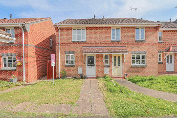 2 Bedroom End Of Terrace House For Sale In Lovage Road, Whiteley, PO15