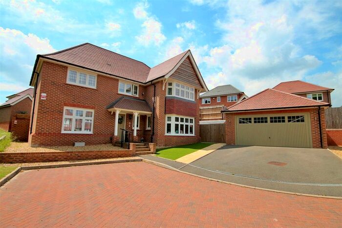 4 Bedroom Detached House To Rent In Armitage Close, Amington, Tamworth, Staffordshire, B77