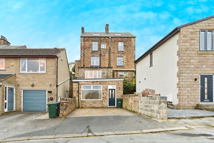 5 Bedroom Semi-Detached House For Sale In High Spring Road, Keighley, BD21