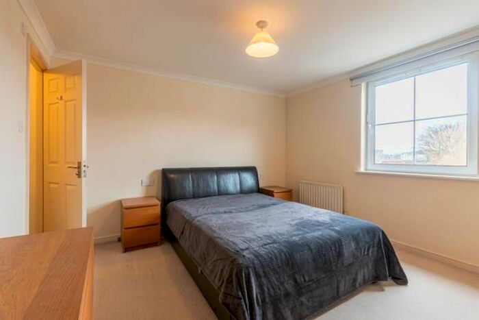 2 Bedroom Flat To Rent In Springfield Street, Edinburgh, EH6