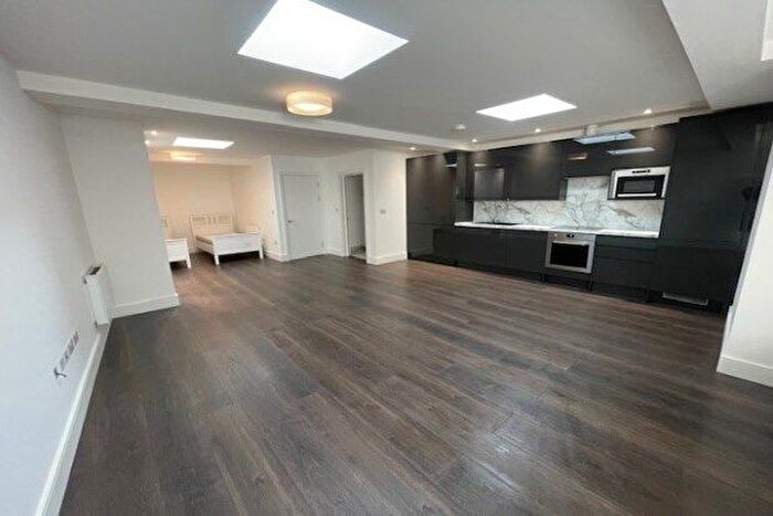 1 Bedroom Studio To Rent In Drapery, Northampton, NN1