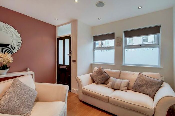 1 Bedroom Maisonette To Rent In Haydons Road, Wimbledon, London, SW19